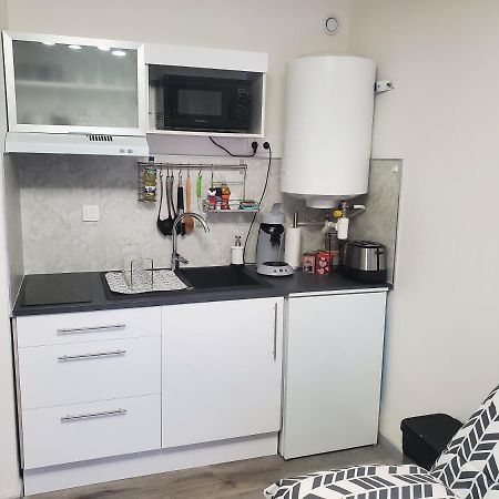 Joli Petit Studio Au Centre De Carry Le Rouet Apartment Bagian luar foto