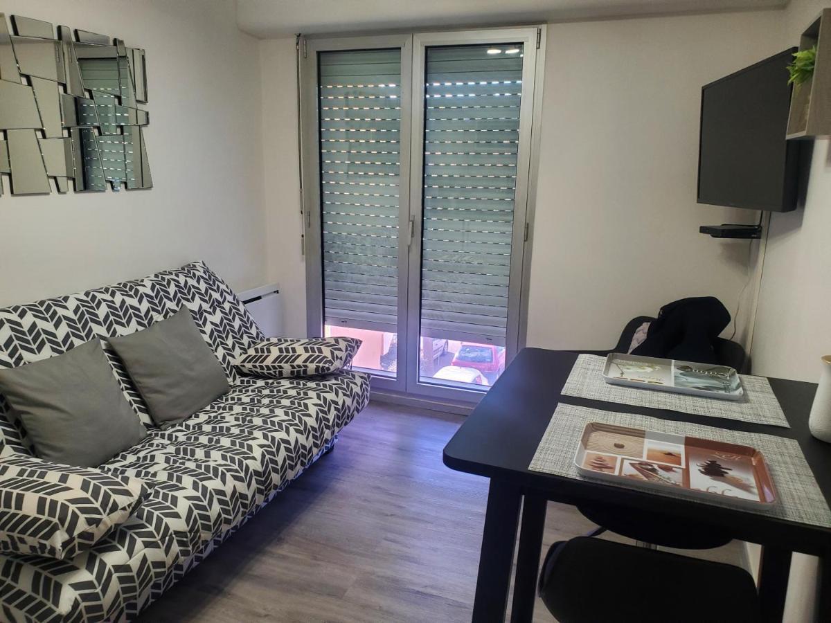 Joli Petit Studio Au Centre De Carry Le Rouet Apartment Bagian luar foto